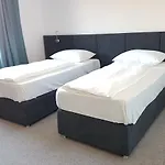 Sax 3* Gračanica